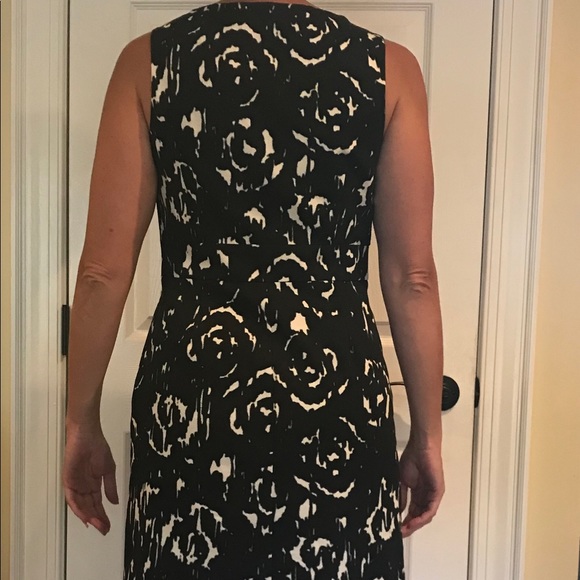 The Limited Black and White Lined Dress Size 10 - Picture 6 of 6